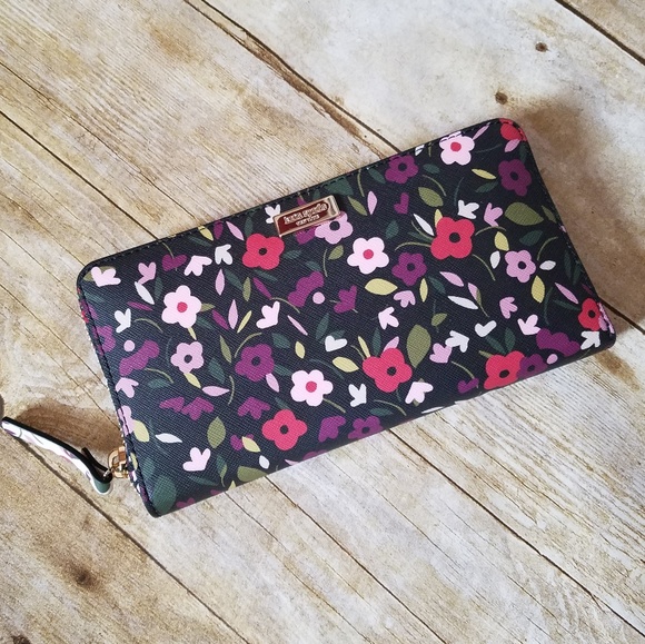 kate spade Handbags - Kate Spade Laurel Way Boho Floral Neda Wallet